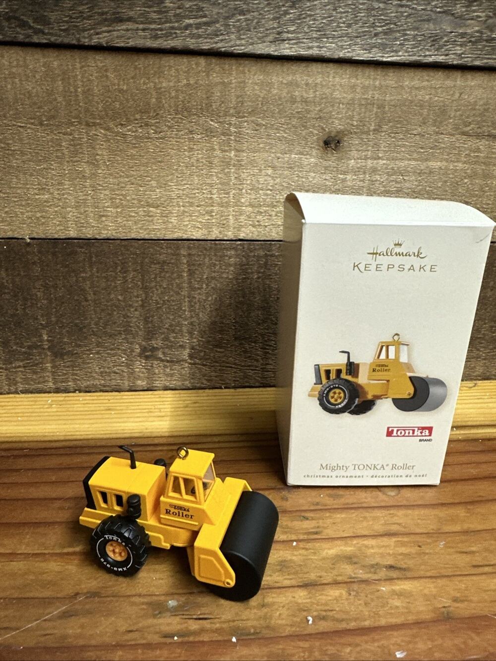 Hallmark Keepsake Ornament Mighty TONKA Roller In Box
